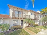 Building Photo - Stunning 2B/2.5BA Condo in Carlsbad For Lease!