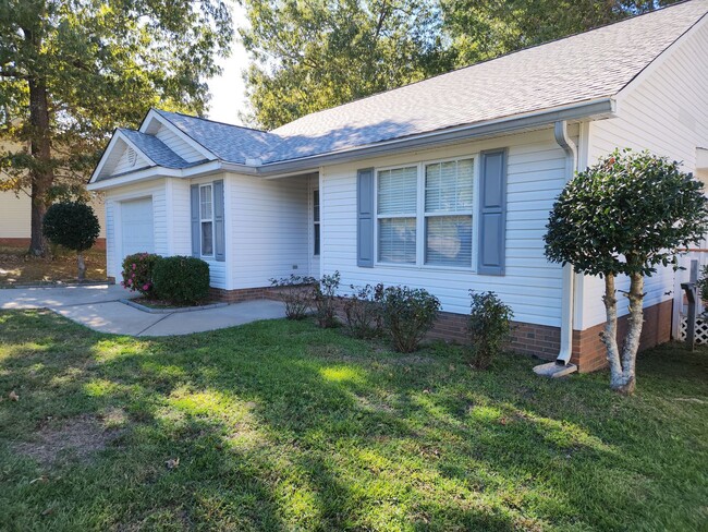 Building Photo - Lovley 3 Bedroom 2 Bath Located in Irmo