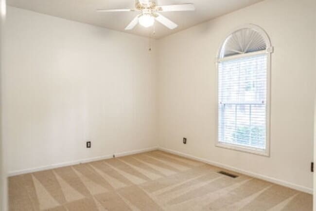 Building Photo - 1110 Devonshire Trail