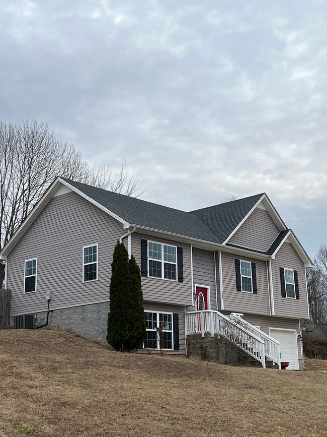 Building Photo - Two Story 4-Bedroom Cedar Valley Home in C...