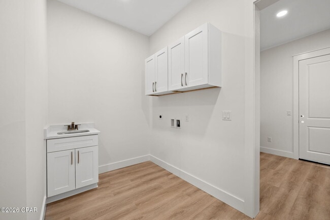 Building Photo - 114 Lake Merial Trail