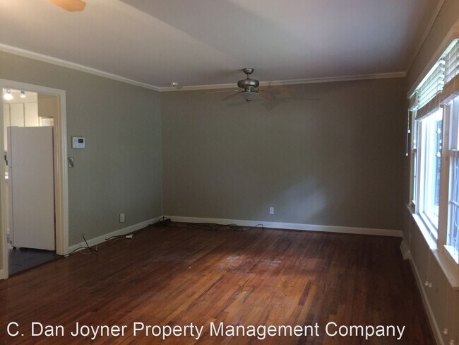 Building Photo - 3 br, 2 bath House - 228 W. Hillcrest Drive