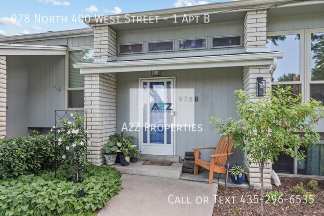 Building Photo - 978 N 400 W St