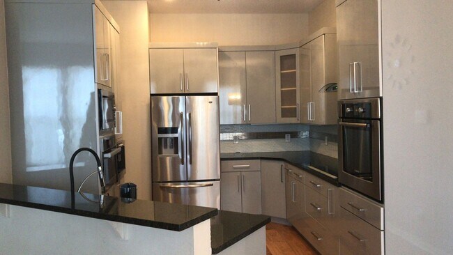 Building Photo - 607 Wisteria Ct