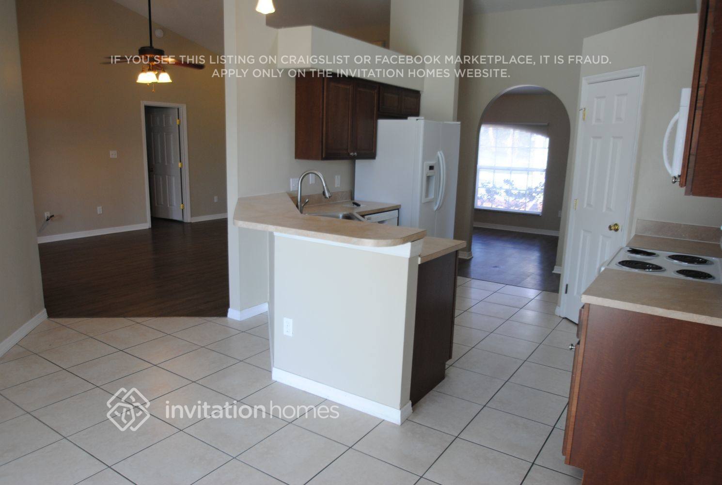 Building Photo - 936 Forest Hill Dr