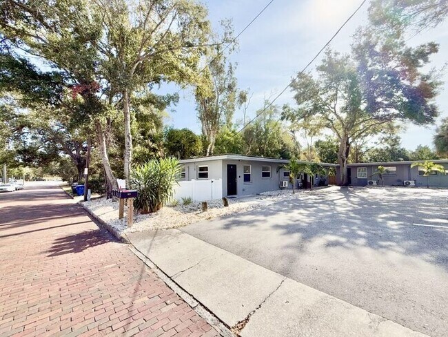 Building Photo - 115 Cleveland Ave SW