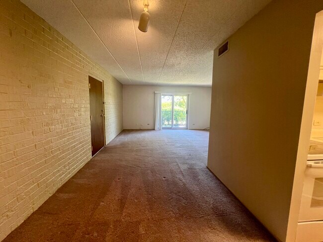 Building Photo - 3220 Sanders Rd