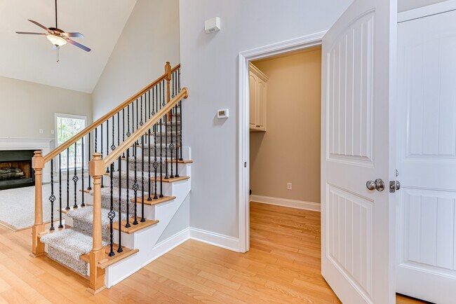 Building Photo - 4116 Chastain Dr