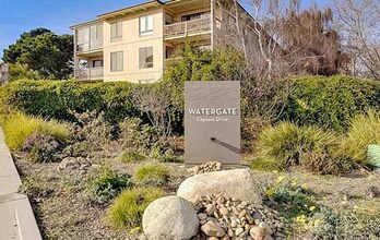 Building Photo - View of the Bay, Studio Condo Available No...