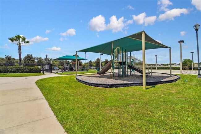 Building Photo - 7956 Carriage Pointe Dr