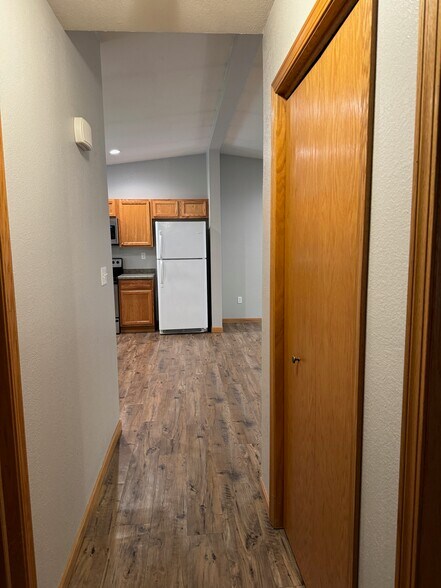 Building Photo - 407 Glenwood Ave