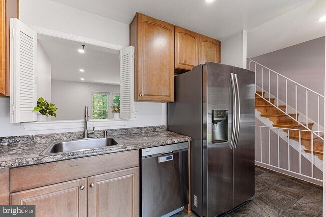 Building Photo - 7907 Pebble Brook Ct