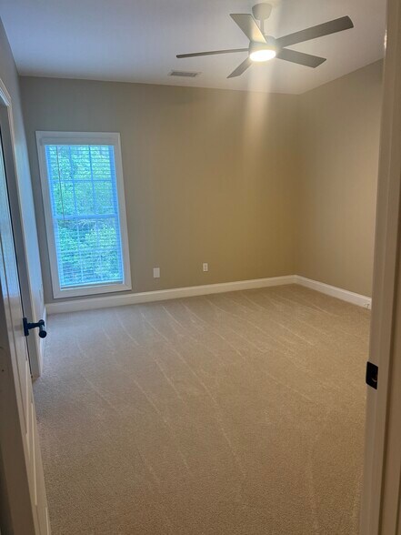 Building Photo - 411 Southbridge Blvd