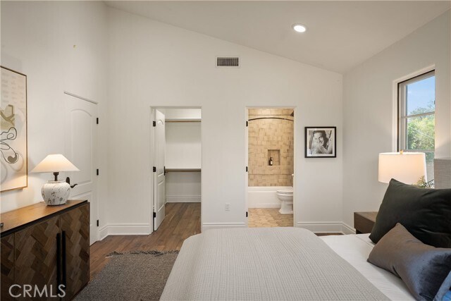 Building Photo - 4103 Farmdale Ave