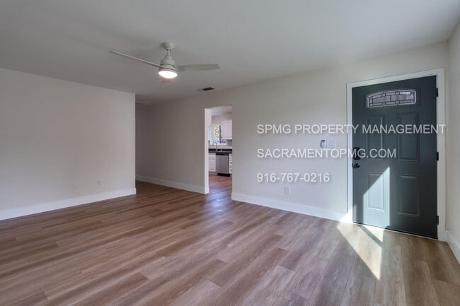 Building Photo - 8225 Zenith Dr