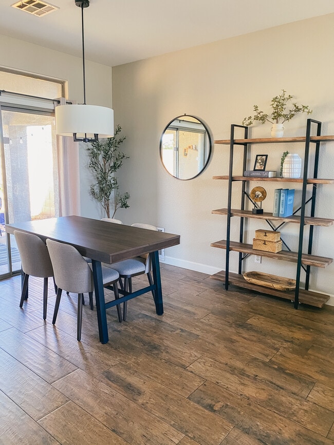 Building Photo - 14286 W Cora Ln