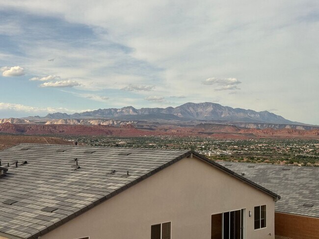 Building Photo - Move in Incentive!! Brand New!!!  Beautiful 4 Bedroom Divario Home! VIEWS VIEWS VIEWS!!!