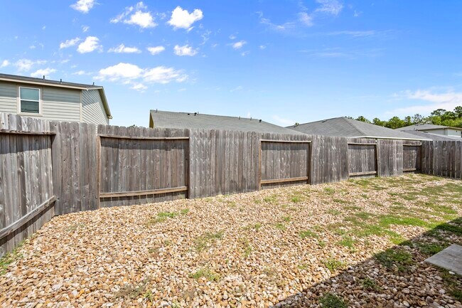 Building Photo - 15555 Taylorcrest Dr