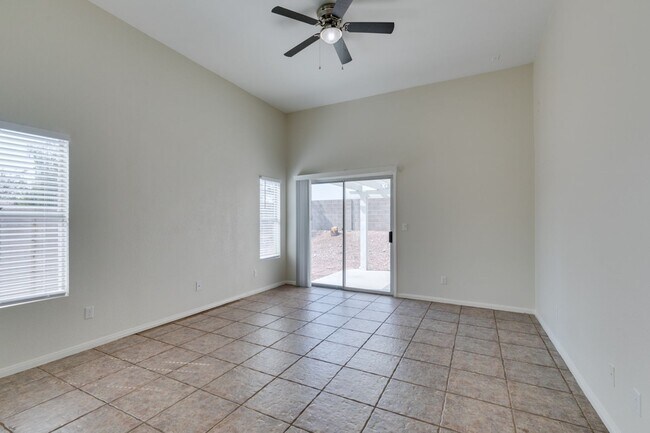 Building Photo - Charming 3-Bedroom Single-Story Home in Elkhorn!