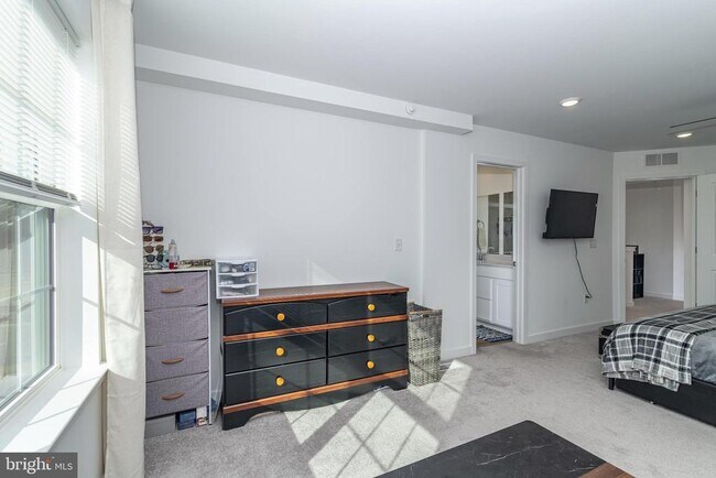 Building Photo - 41 Barnes Wy