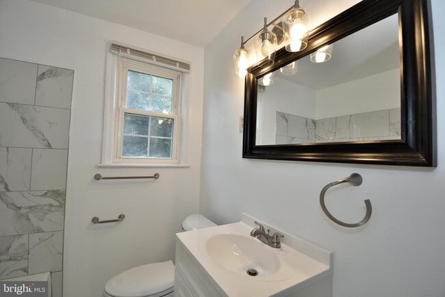 Building Photo - 1302 Belle View Blvd