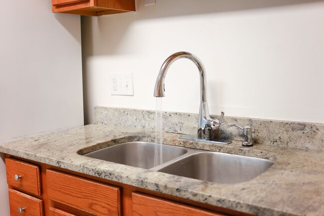 Building Photo - Elizabeth Lake Estates