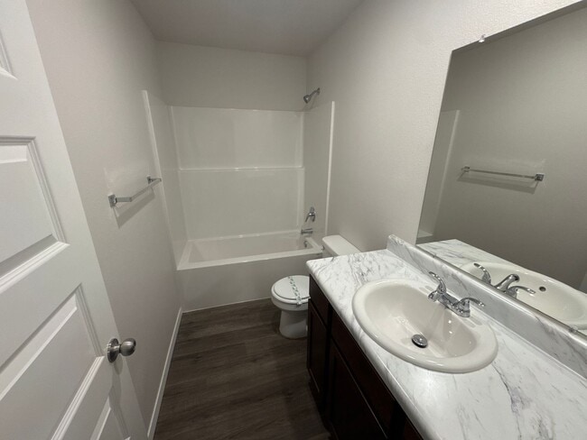 Building Photo - *Pre-leasing* NEWER Four Bedroom | Two Bath in Springdale!