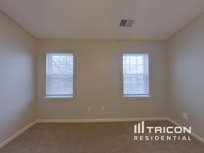 Building Photo - 12724 Deaton Hill Dr