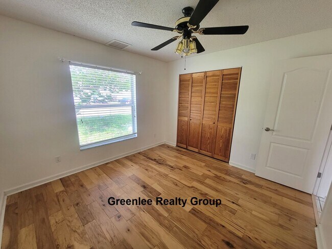 Building Photo - 8224 Autumn Oak Ave