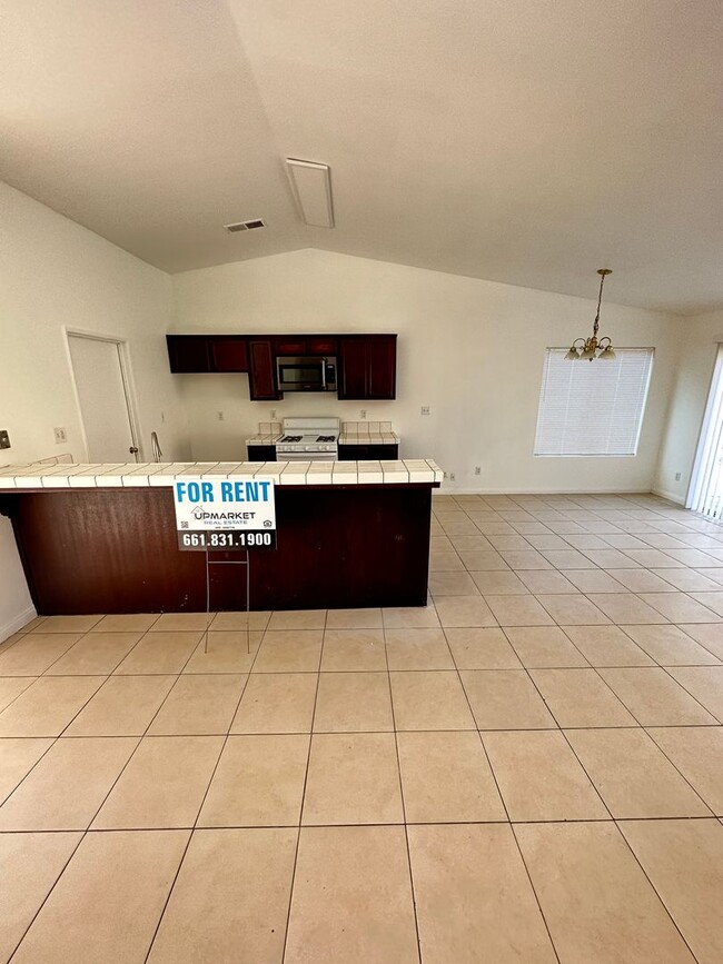 Building Photo - 530 Sunset Meadow Ln