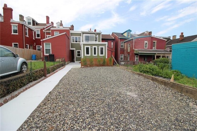 Building Photo - 267 45th St