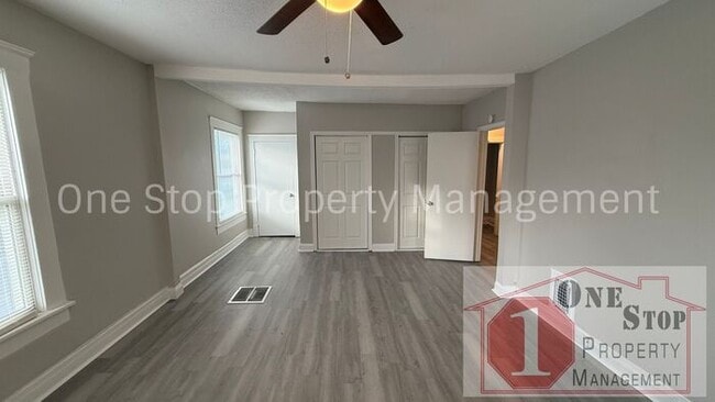 Building Photo - Beautiful 3 Bedroom 1.75 Bathroom Home in Kansas City!