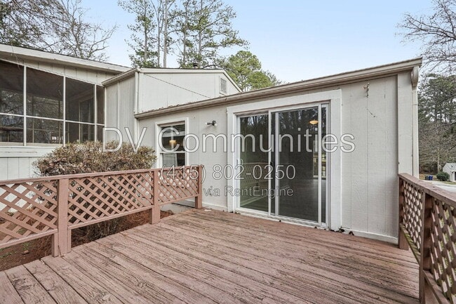 Building Photo - 3531 Tewksbury Dr SW