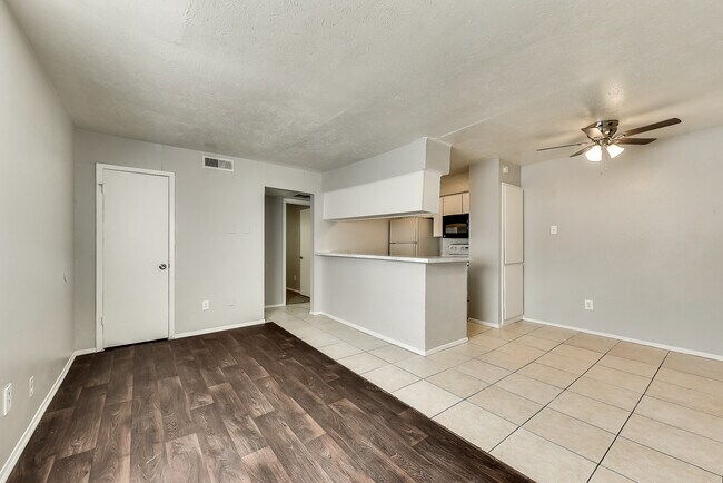 Larger one Bedroom - 4716 Sycamore St