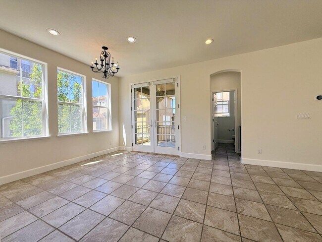 Building Photo - 2017 Mary Helen Ln