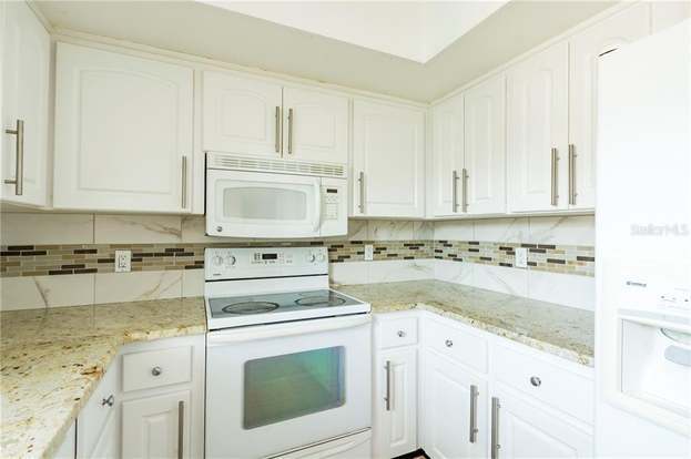 Building Photo - 2450 Heron Terrace