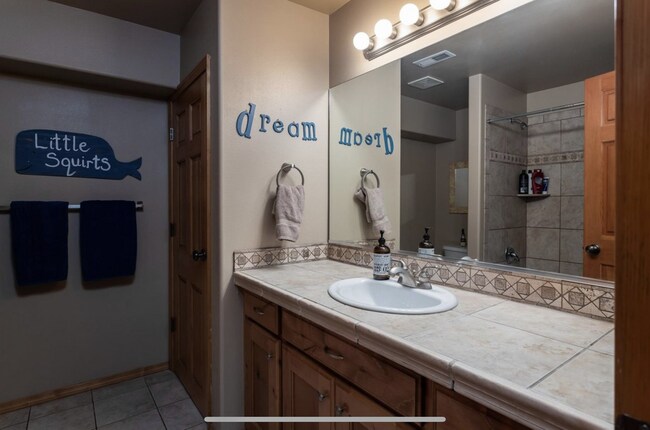 Building Photo - $4,500 - 4 Bed / 3 Bath Stunning Single Family Home in South Hill