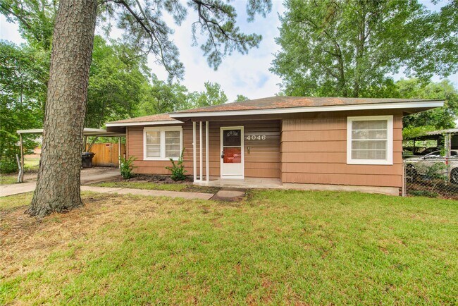 Building Photo - 4046 Woodfin St