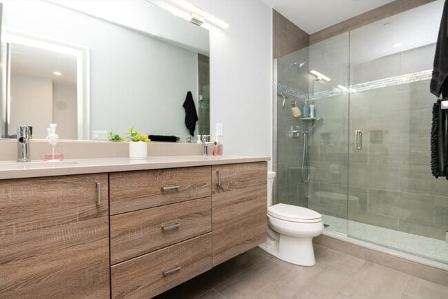 Building Photo - 142 Willard St