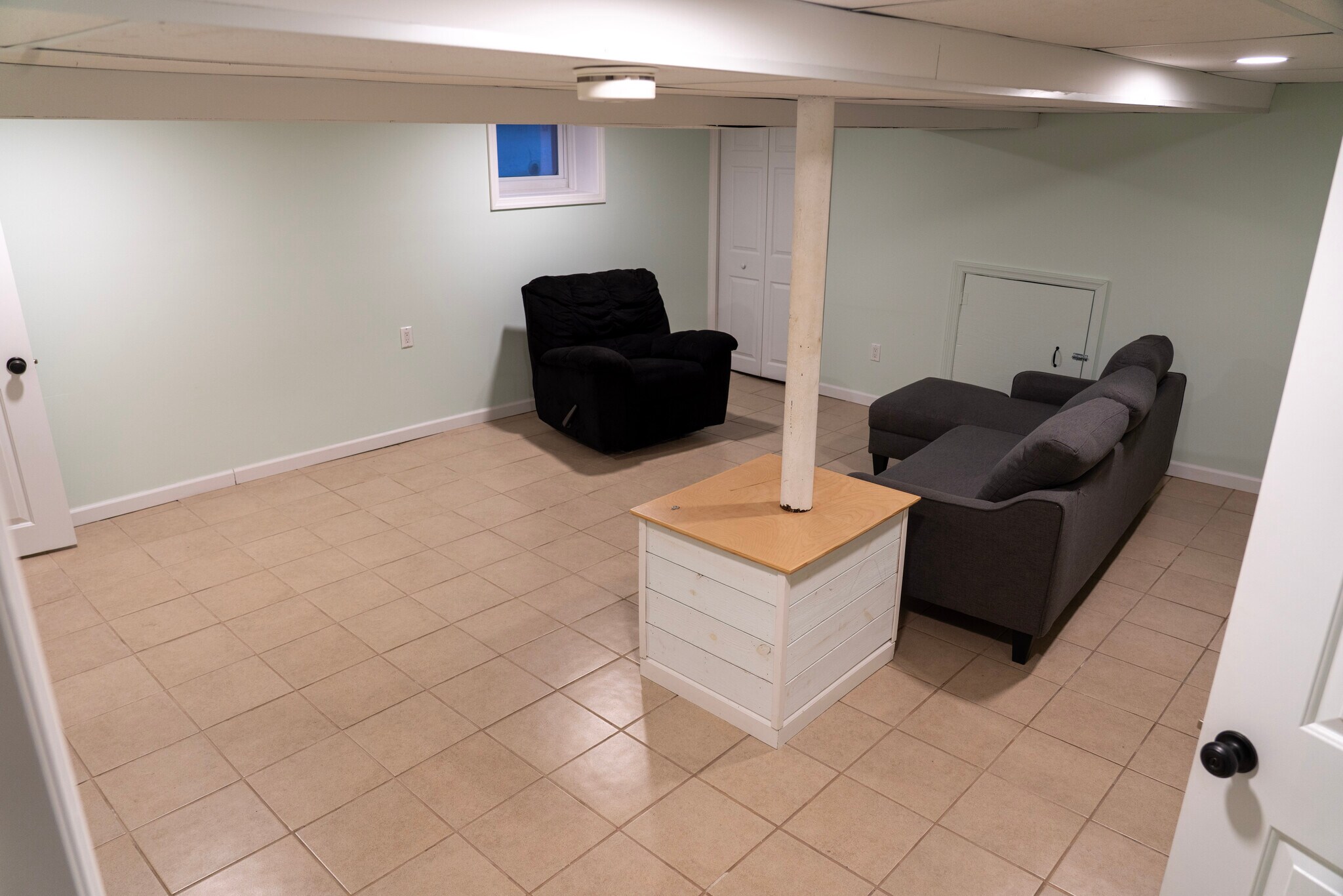 Building Photo - 22 Chapman St