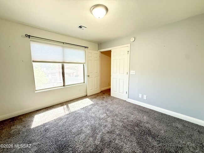 Building Photo - 4433 S Avenida Don Pepe