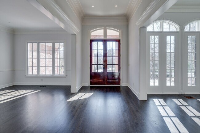 Building Photo - 1449 Willowbrooke Cir
