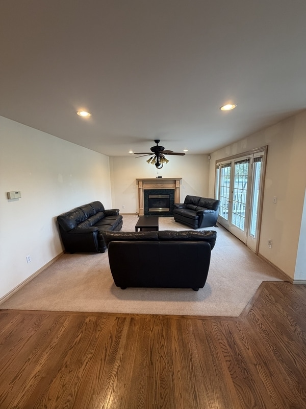 Building Photo - 700 Sunrise Dr