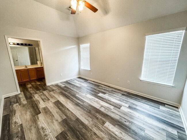 Building Photo - 1645 Sawmill Creek Ln