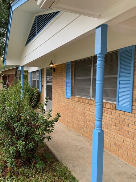 Building Photo - 11403 Harris Dr