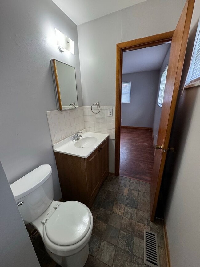 Building Photo - Perry Twp - 3 BR ranch