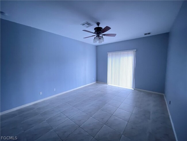 Building Photo - 3023 Lake Manatee Ct