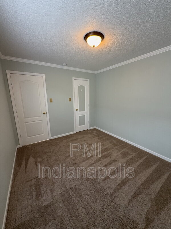 Building Photo - 12120 E 141st St