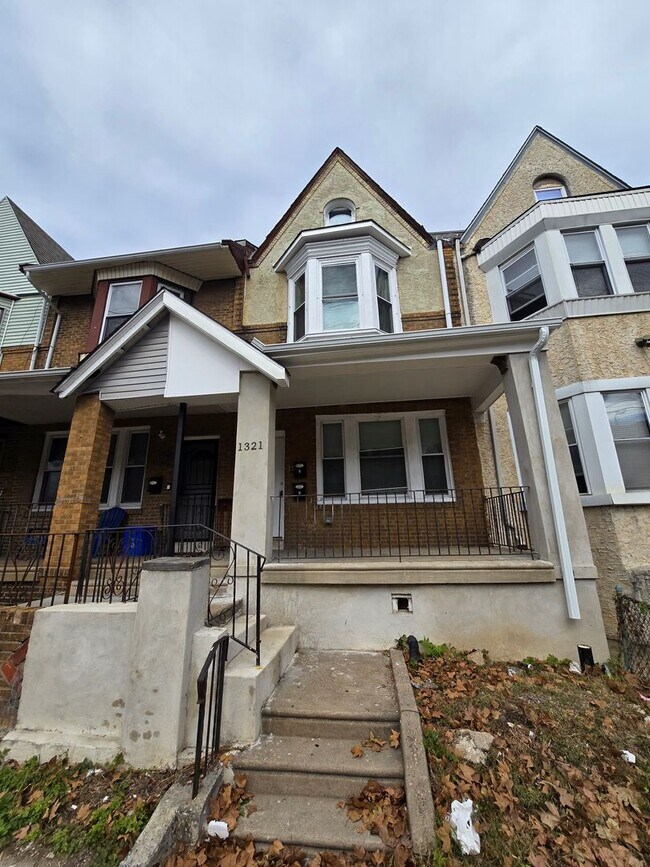 Building Photo - 1321 W Wingohocking St