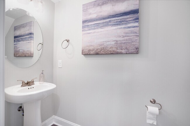 Building Photo - 156 Excell Rd